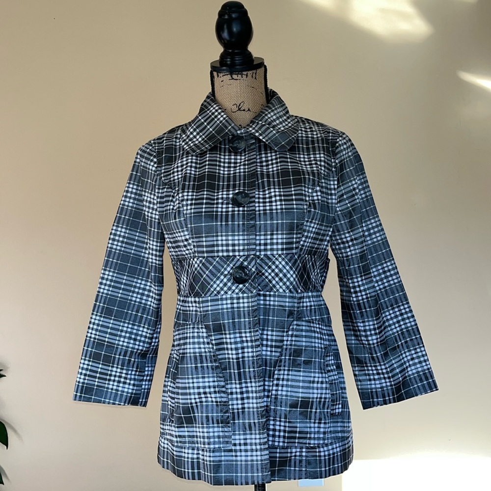 Zara TRF Black and White Plaid Lightweight Jacket